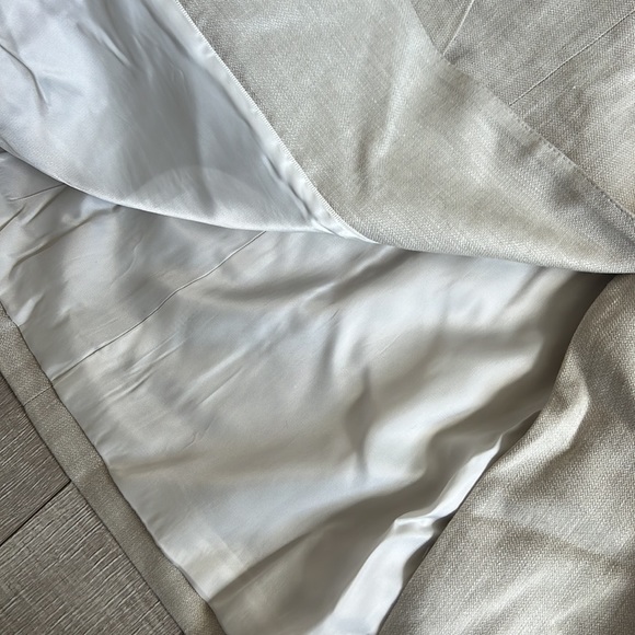 Linen Blazer - Picture 4 of 4